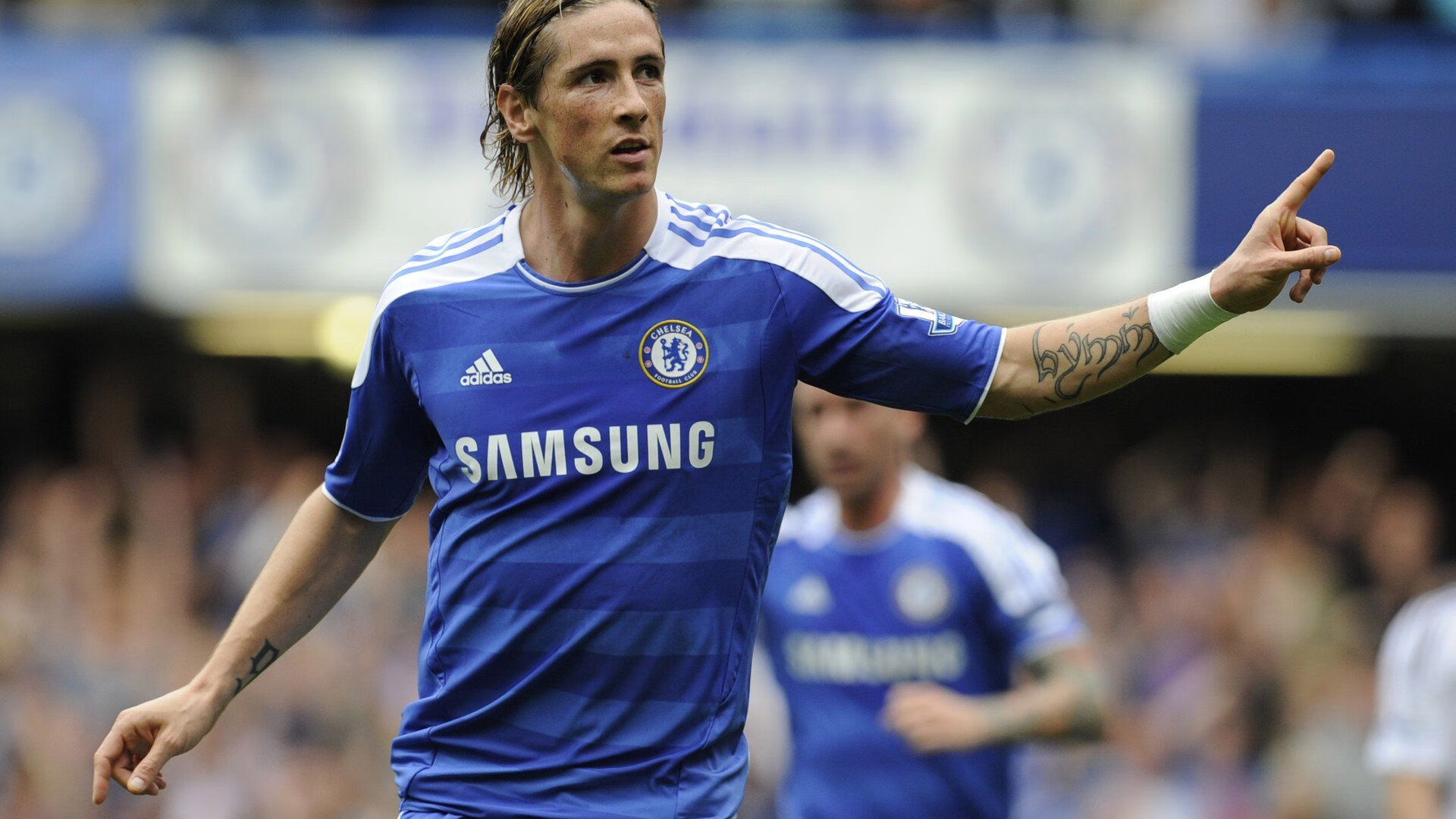 曼联锋线轮换激发前场活力输出，曼联套中锋